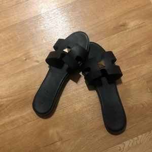 BAMBOO Black detailed slide